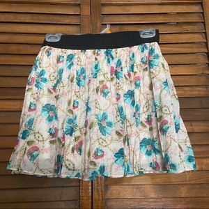 Floral print mini skirt